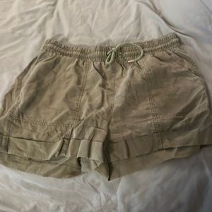 Comfy shorts with drawstring